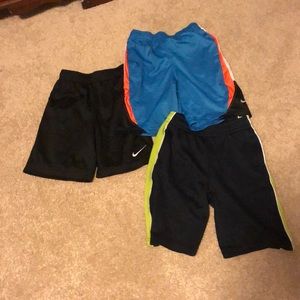 Boys athletic shorts size 6 (lot of 3).